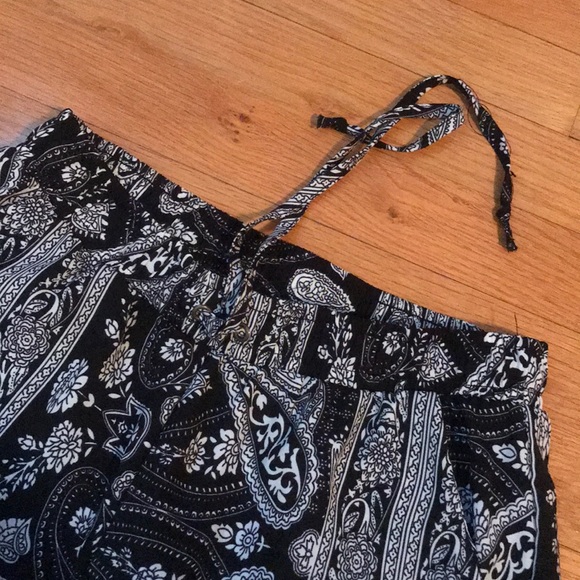 Patterned Pants - Picture 2 of 5